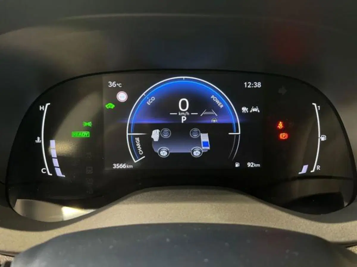 Toyota Yaris Cross usata a Vercelli (13)