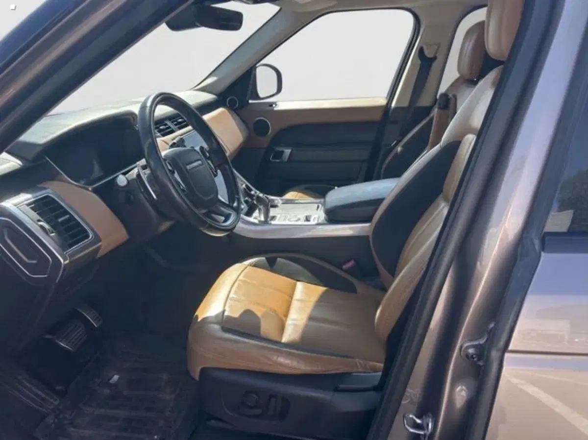 Land Rover Range Rover Sport usata a Lucca (10)