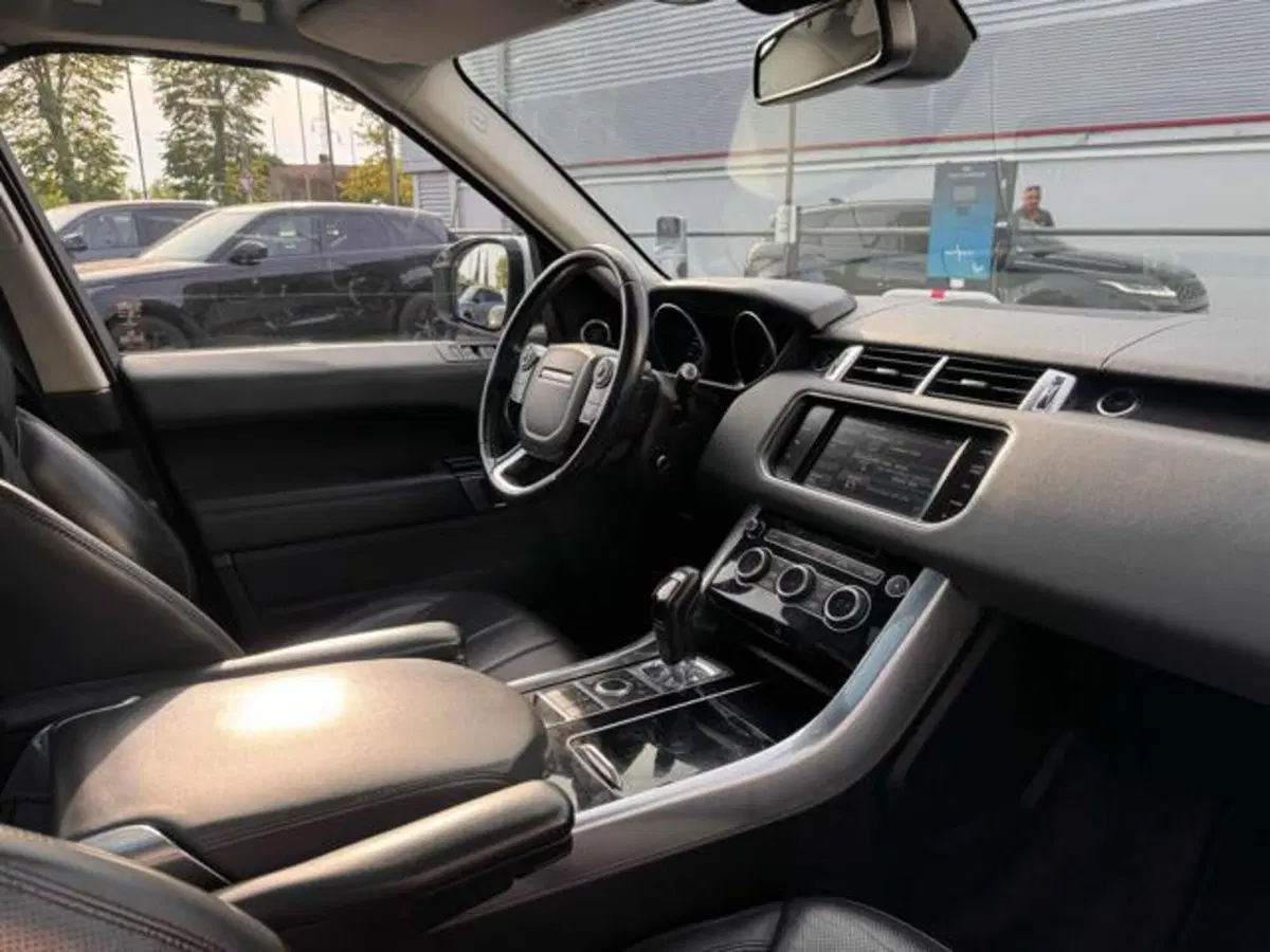 Land Rover Range Rover Sport usata a Lucca (8)