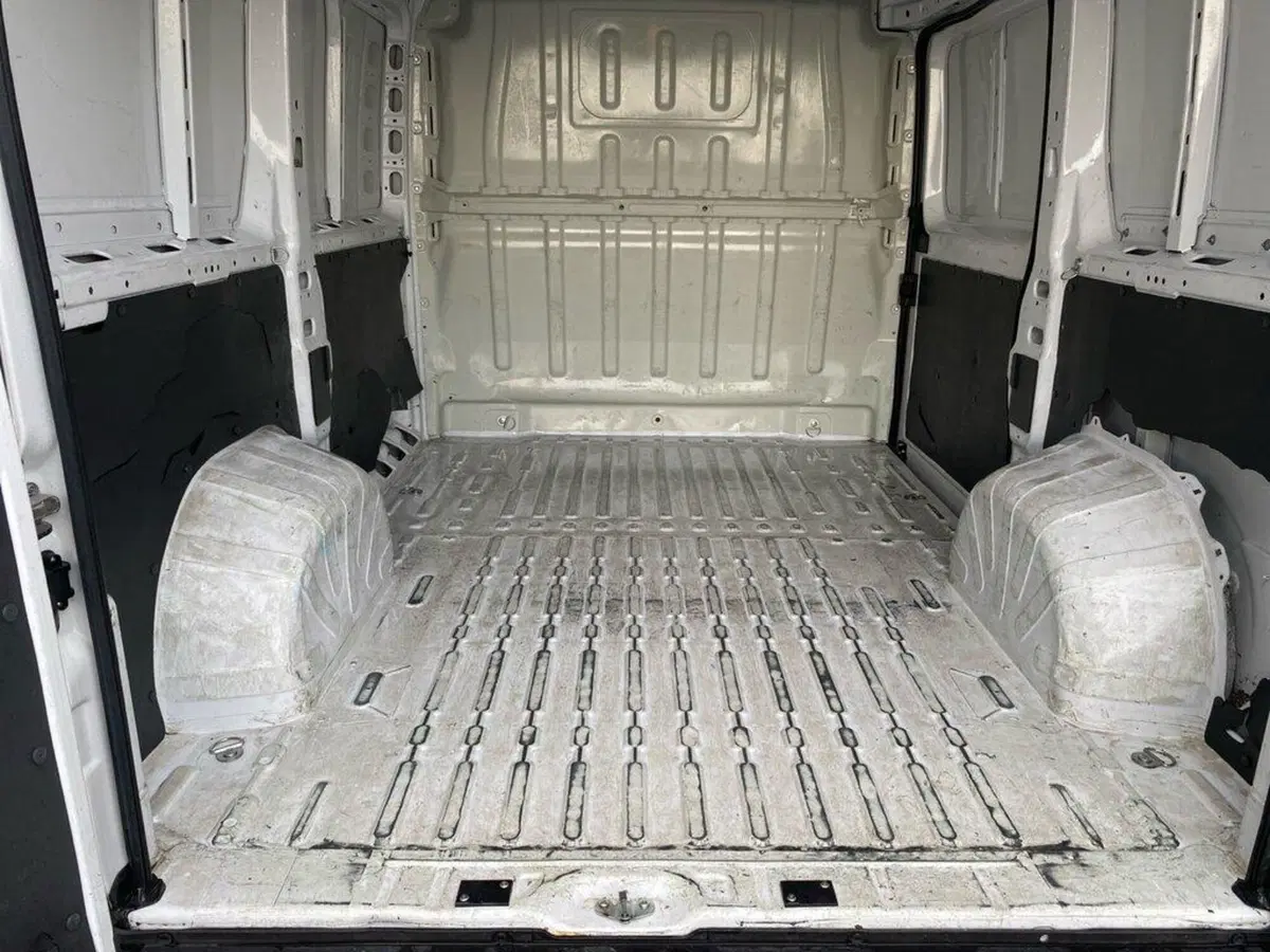 Peugeot Boxer Furgone usata a Torino (7)