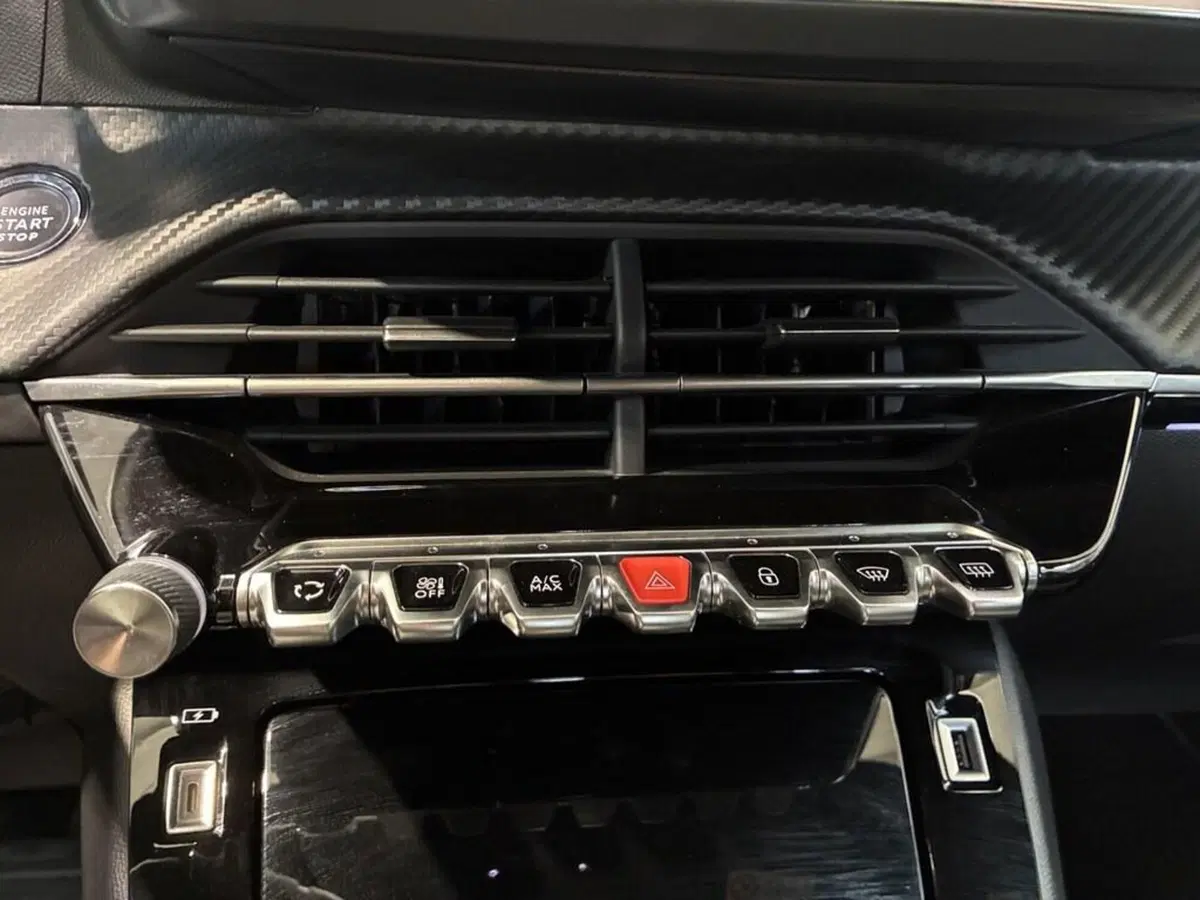 Peugeot 208 usata a Torino (12)