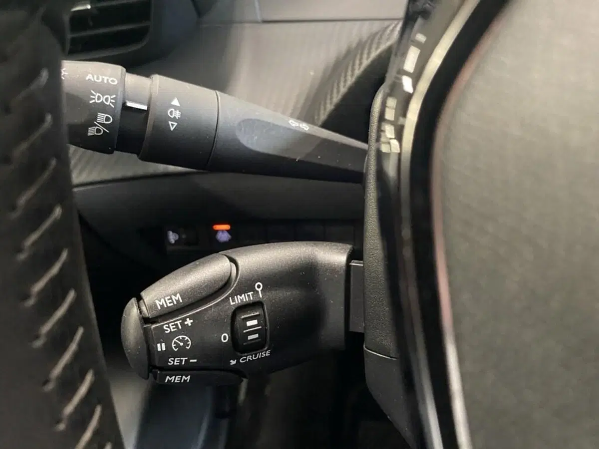 Peugeot 208 usata a Torino (14)