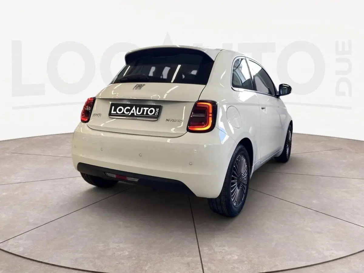 Fiat 500 nuova a Torino (4)