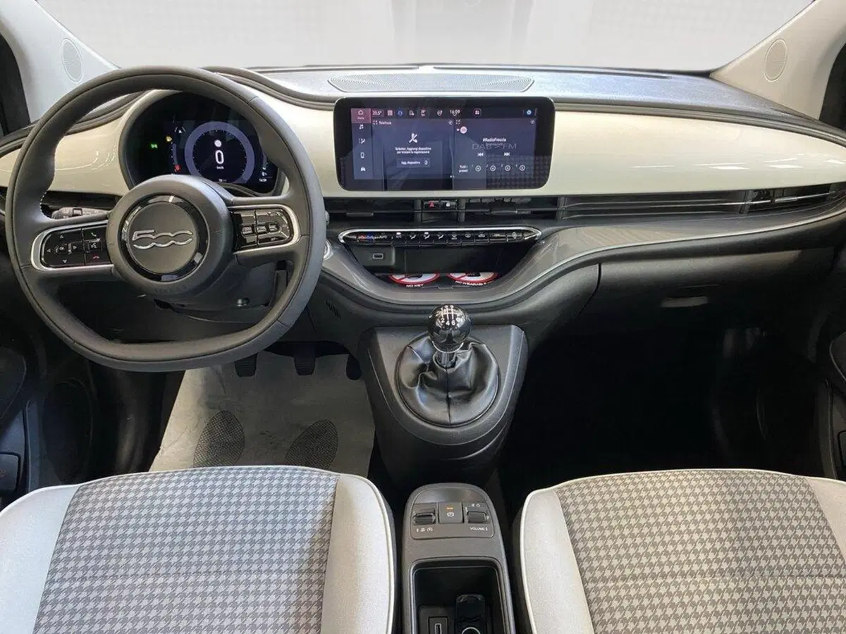 Fiat 500 nuova a Torino (6)