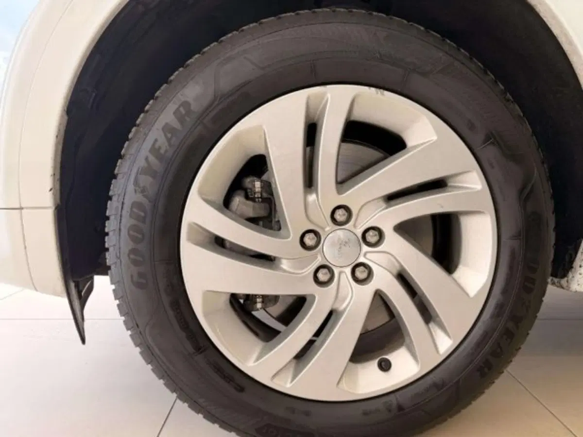 Land Rover Discovery Sport usata a Siena (9)