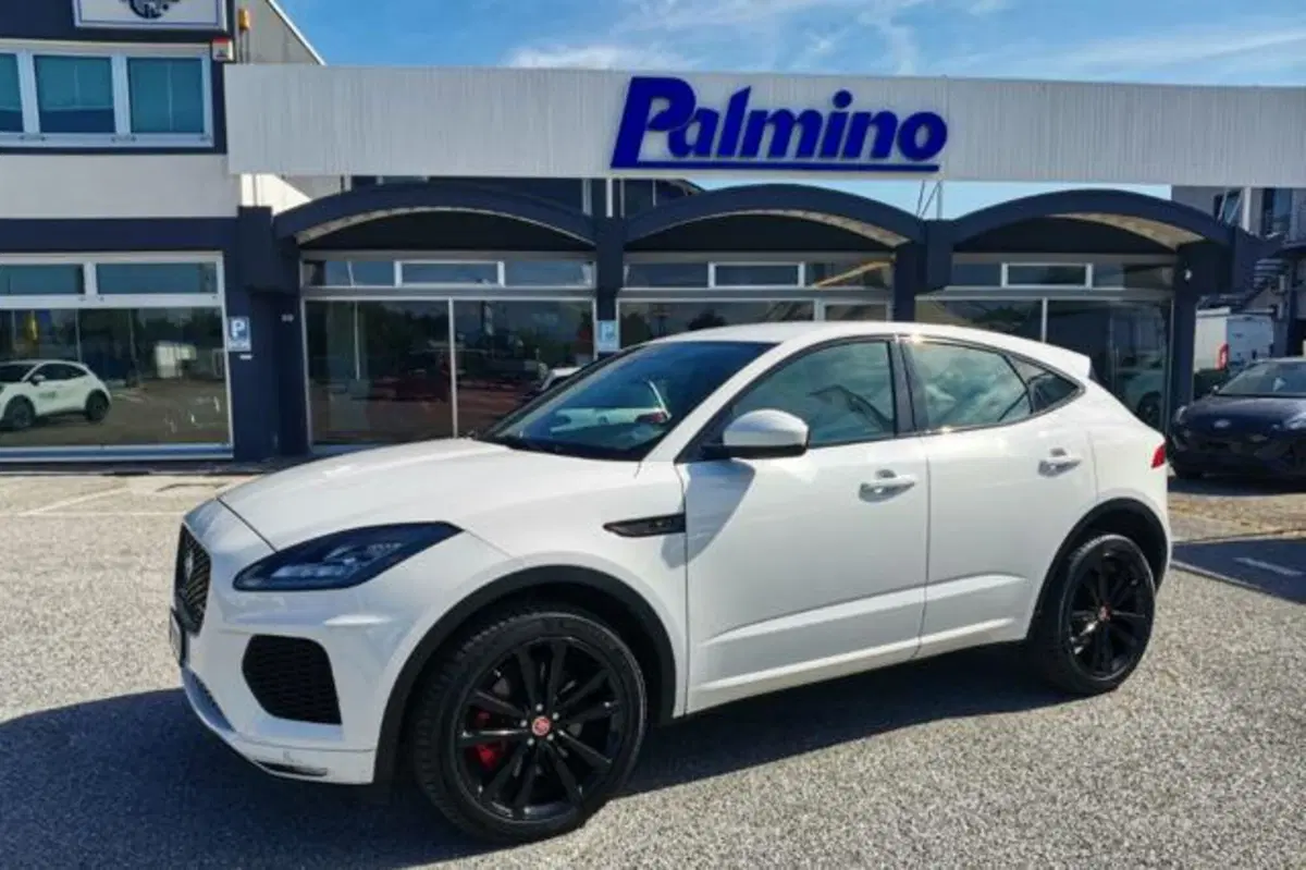 Jaguar E-Pace usata a Udine (2)