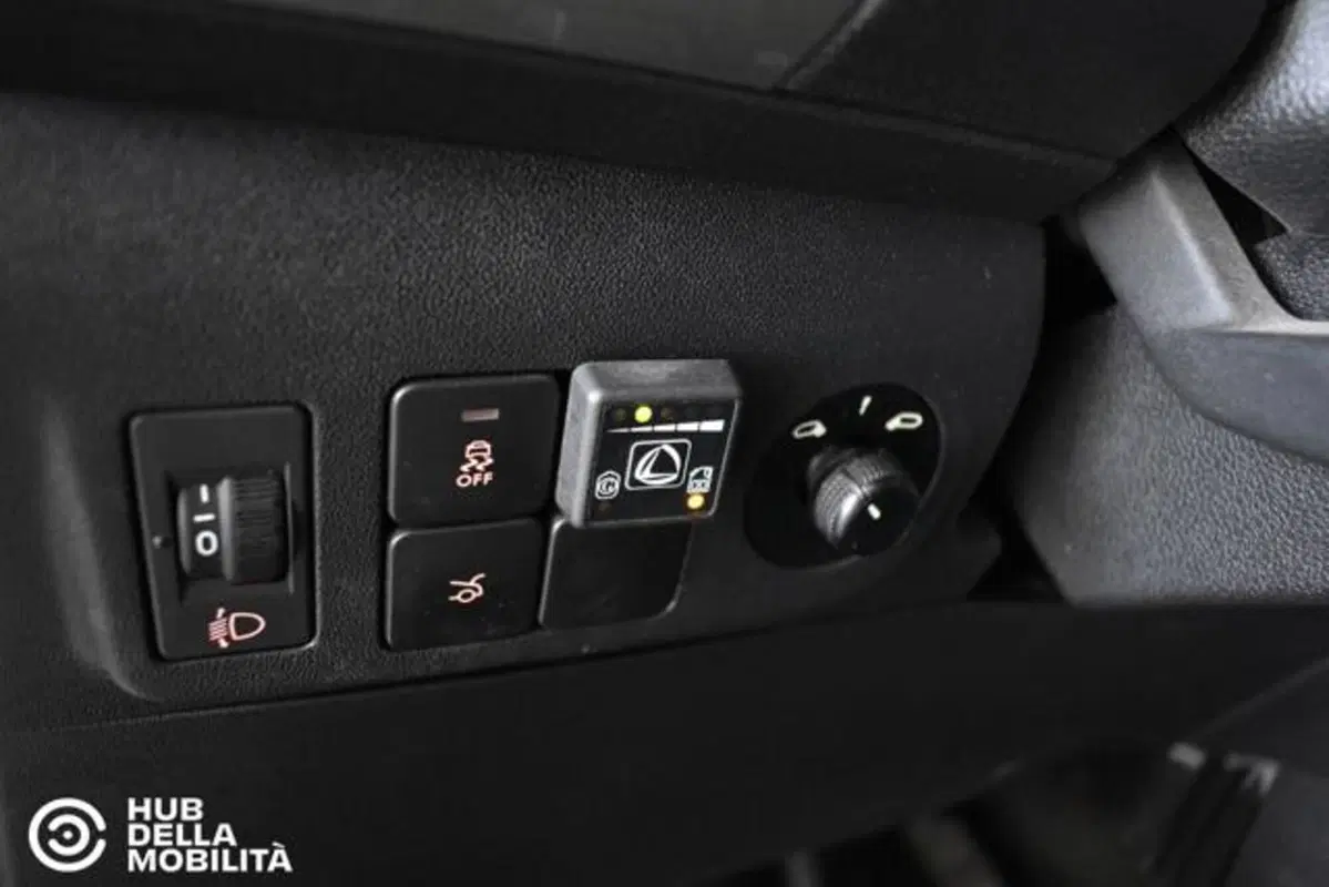Citroen C-Elysée usata a Perugia (19)