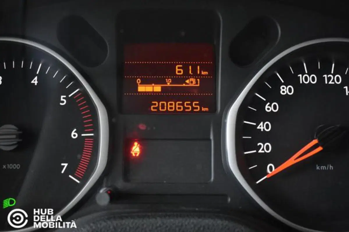 Citroen C-Elysée usata a Perugia (9)