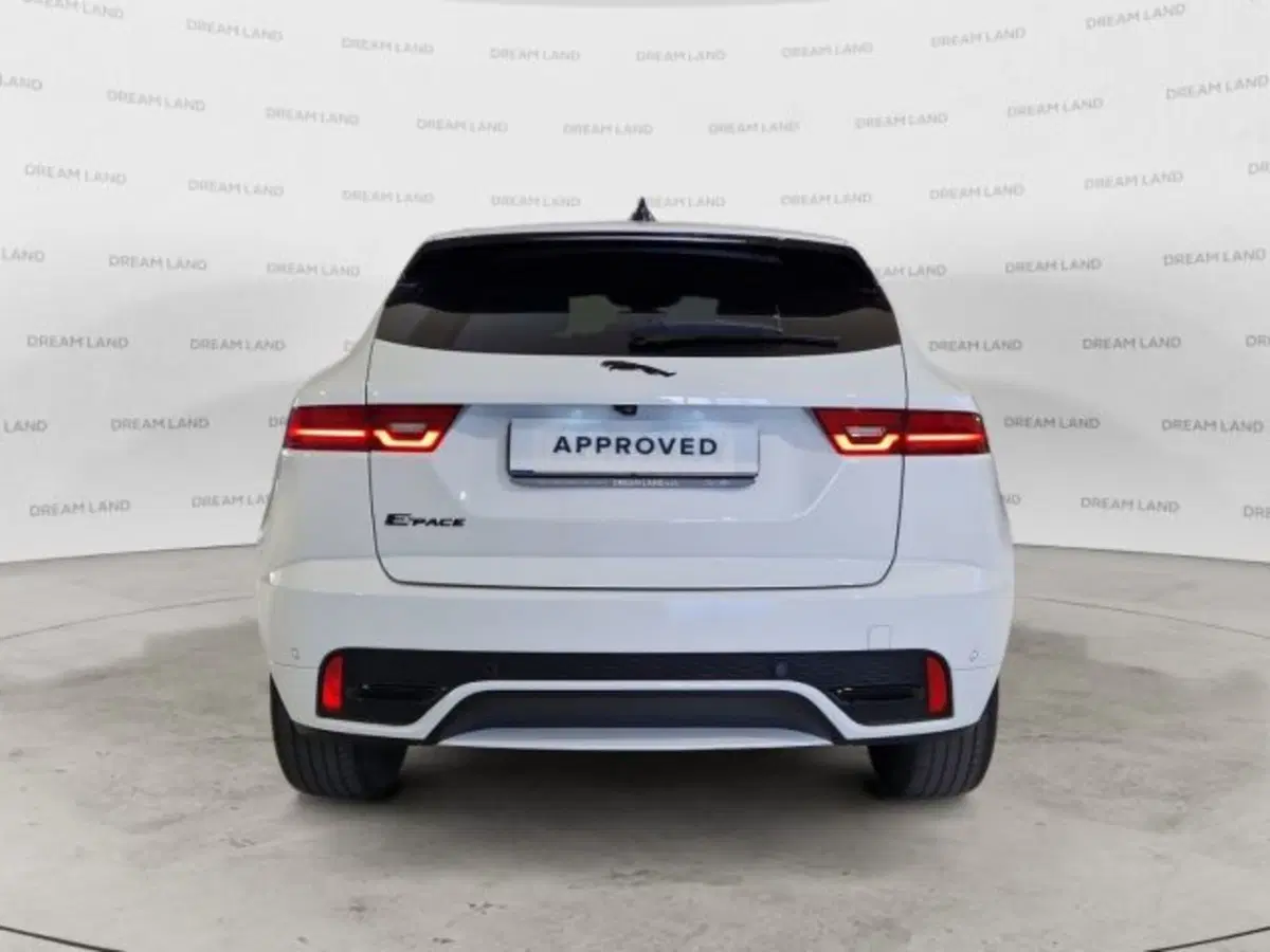 Jaguar E-Pace usata a Livorno (8)