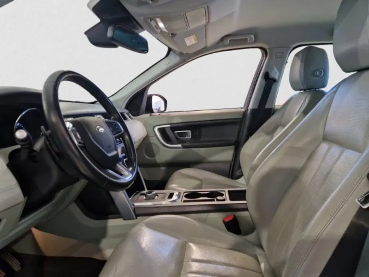 Land Rover Discovery Sport usata a Livorno (10)