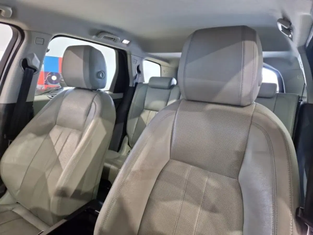 Land Rover Discovery Sport usata a Livorno (13)