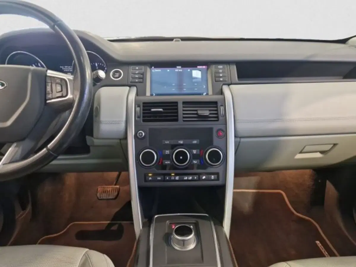 Land Rover Discovery Sport usata a Livorno (14)