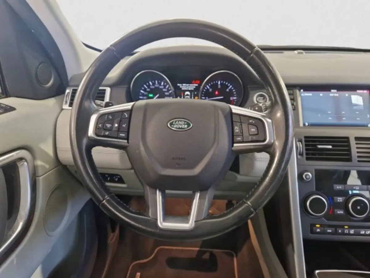 Land Rover Discovery Sport usata a Livorno (15)