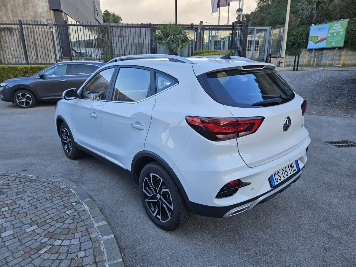 Mg ZS usata a Napoli (2)