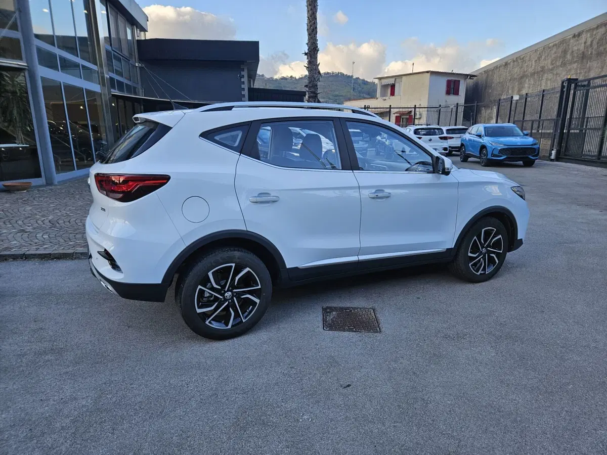 Mg ZS usata a Napoli (7)