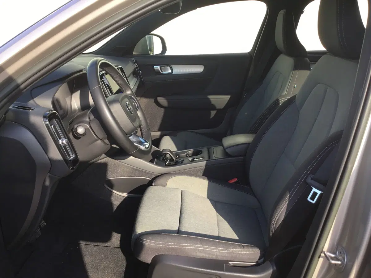 Volvo XC40 usata a Napoli (10)