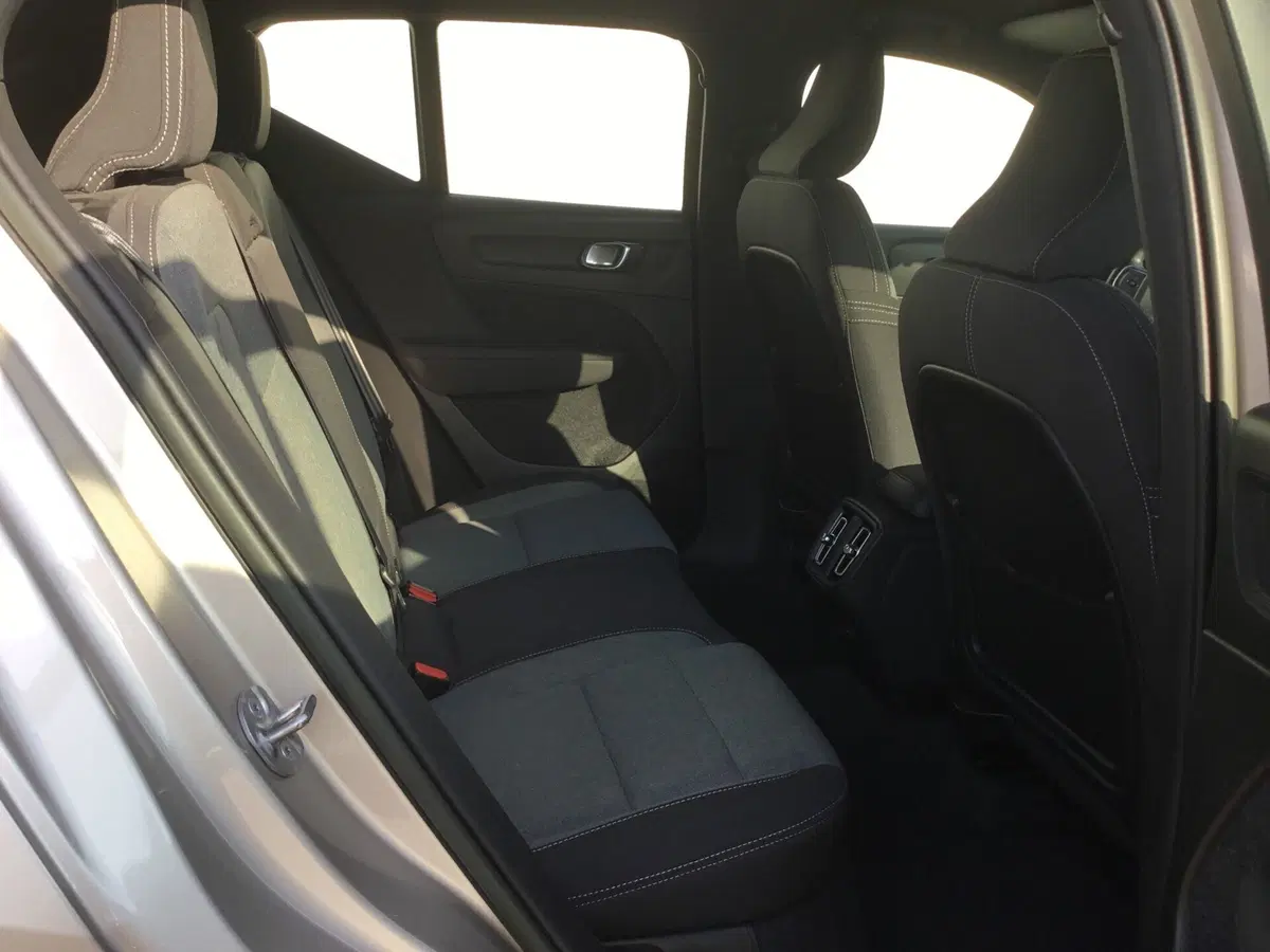 Volvo XC40 usata a Napoli (12)