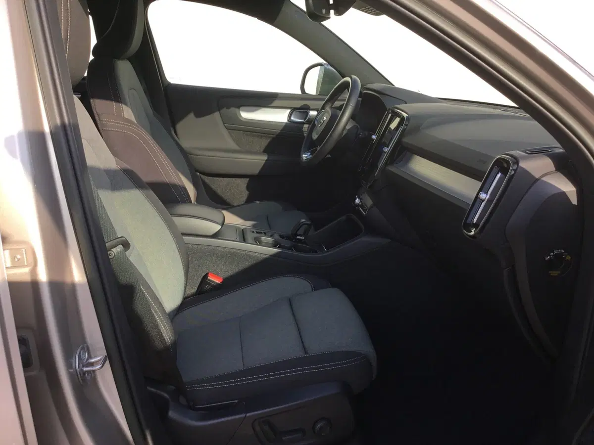 Volvo XC40 usata a Napoli (13)