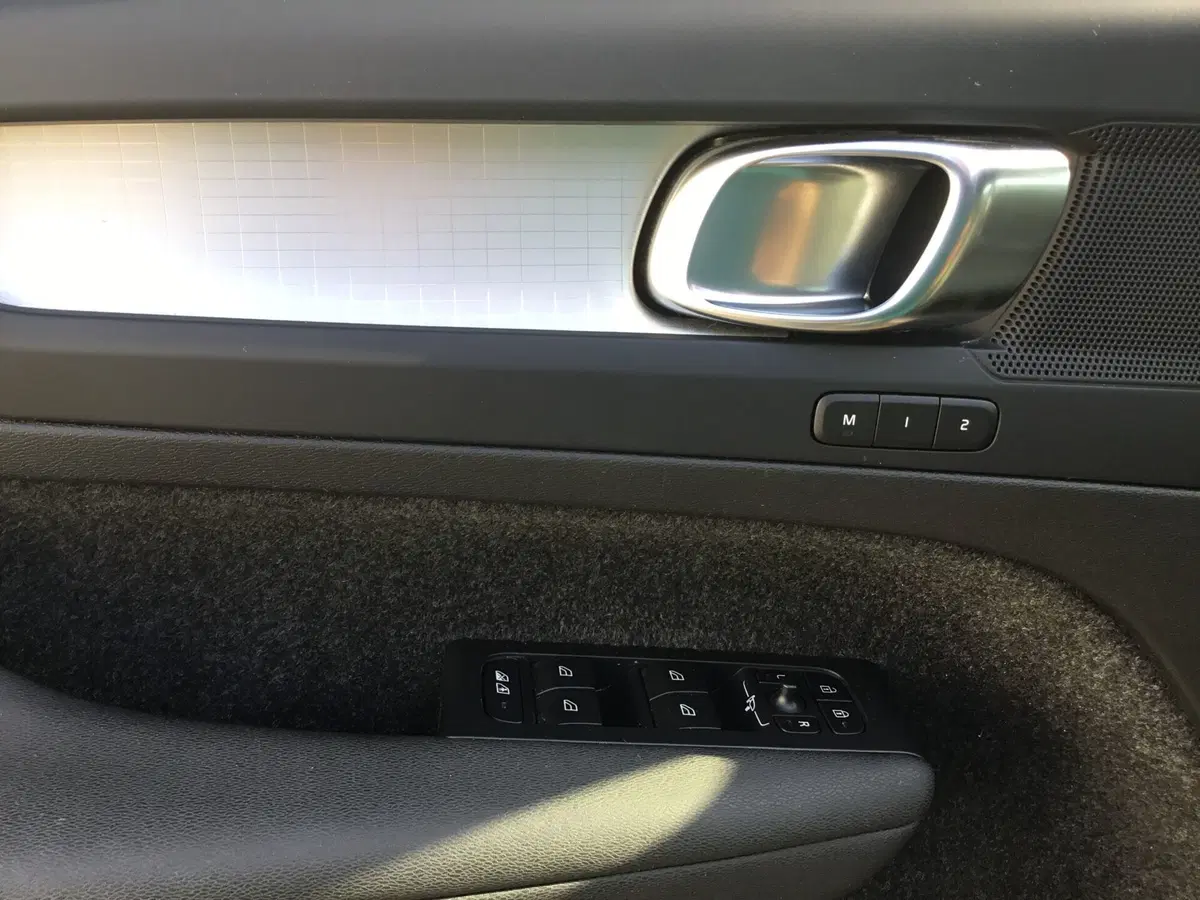 Volvo XC40 usata a Napoli (14)