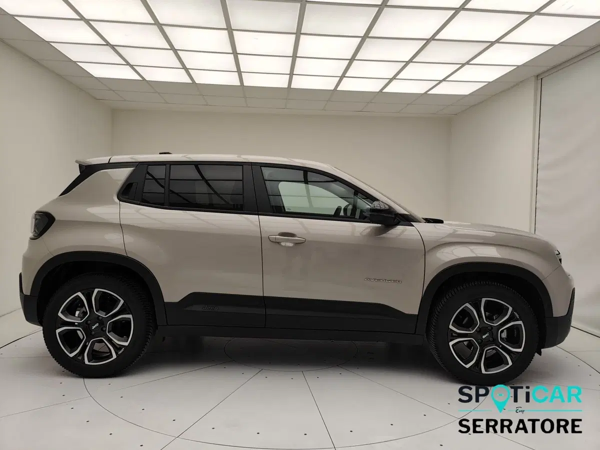 Jeep Avenger usata a Como (19)