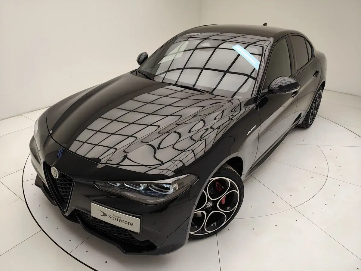 Alfa Romeo Giulia nuova a Como (14)