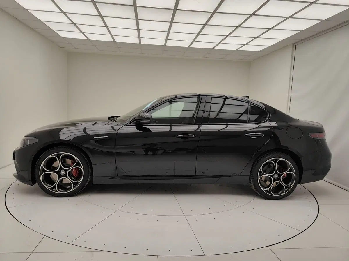Alfa Romeo Giulia nuova a Como (20)