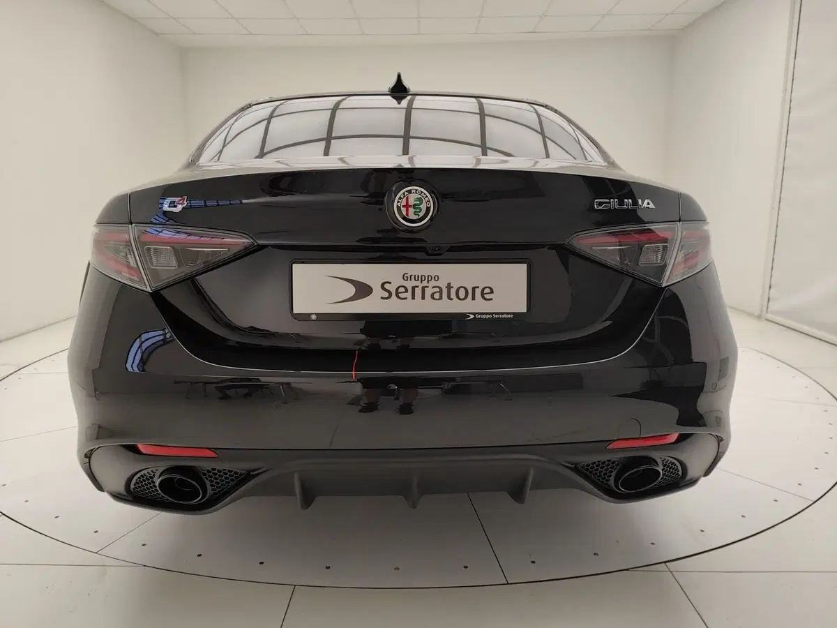 Alfa Romeo Giulia nuova a Como (5)