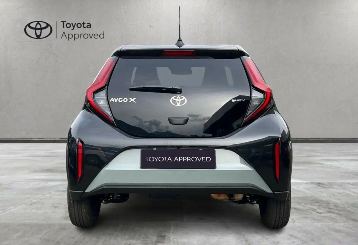 Toyota Aygo X usata a Sondrio (11)