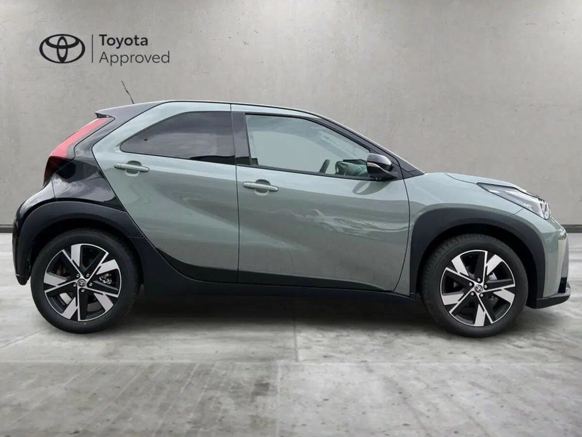 Toyota Aygo X usata a Sondrio (3)