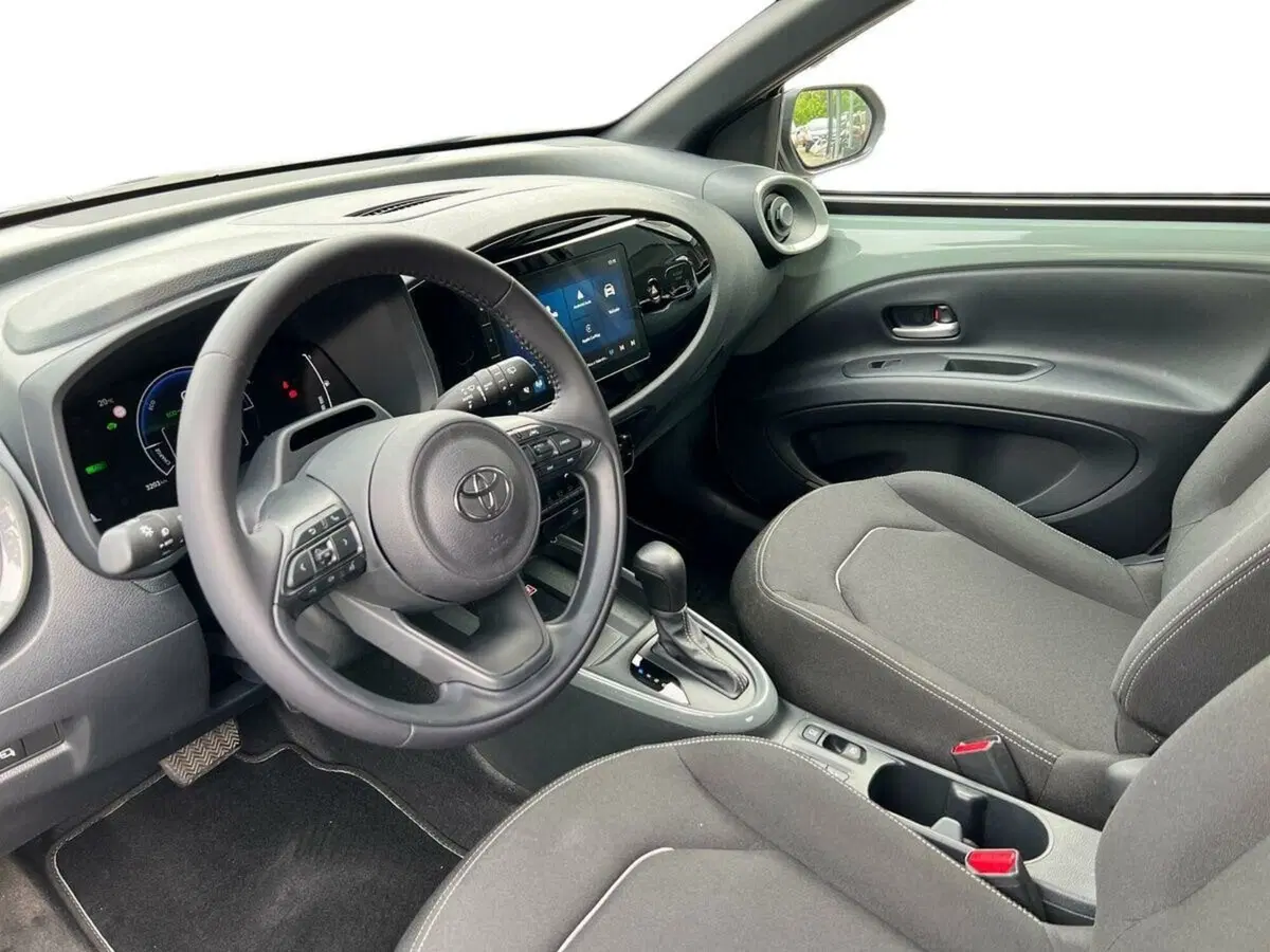 Toyota Aygo X usata a Sondrio (6)