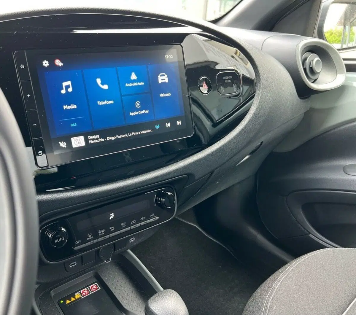 Toyota Aygo X usata a Sondrio (9)