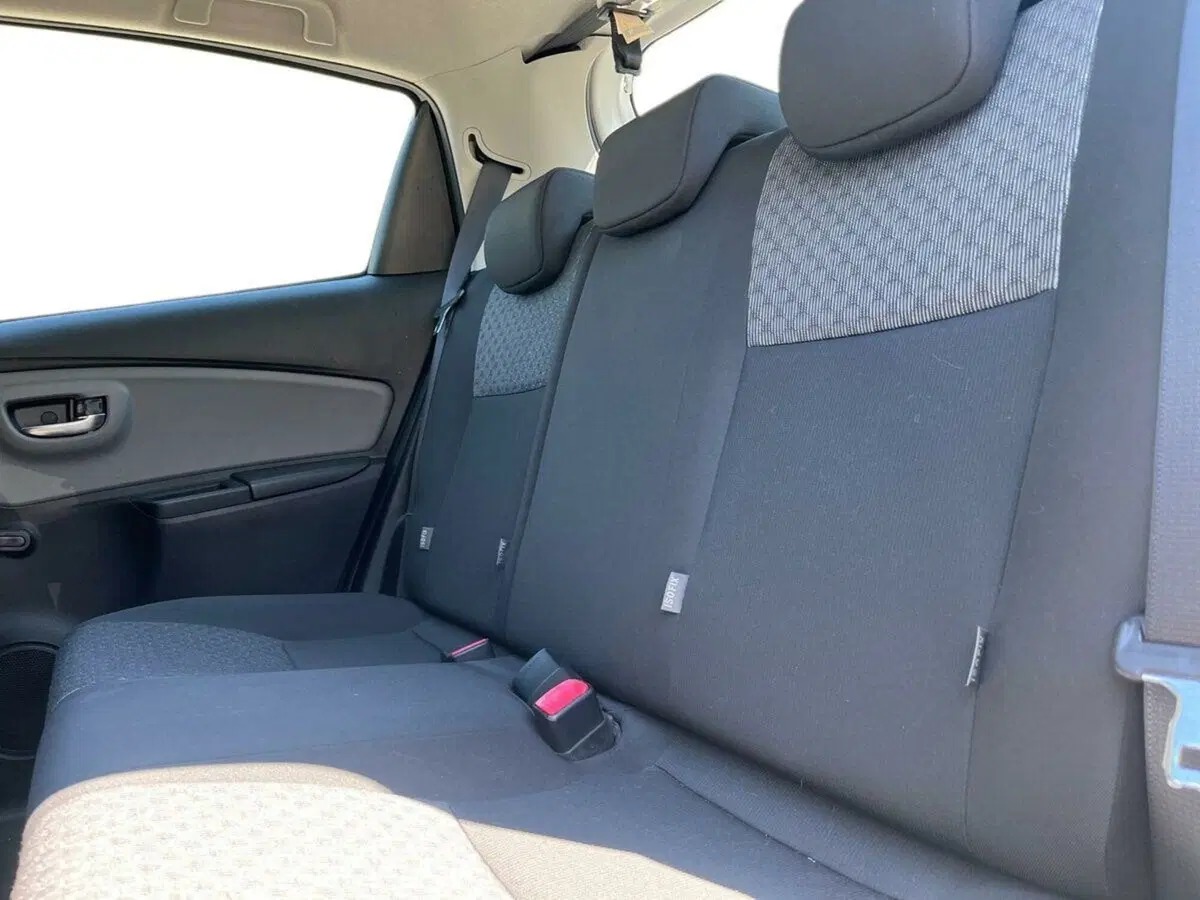 Toyota Yaris usata a Sondrio (11)