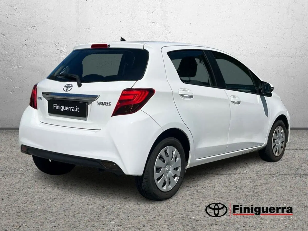 Toyota Yaris usata a Sondrio (4)