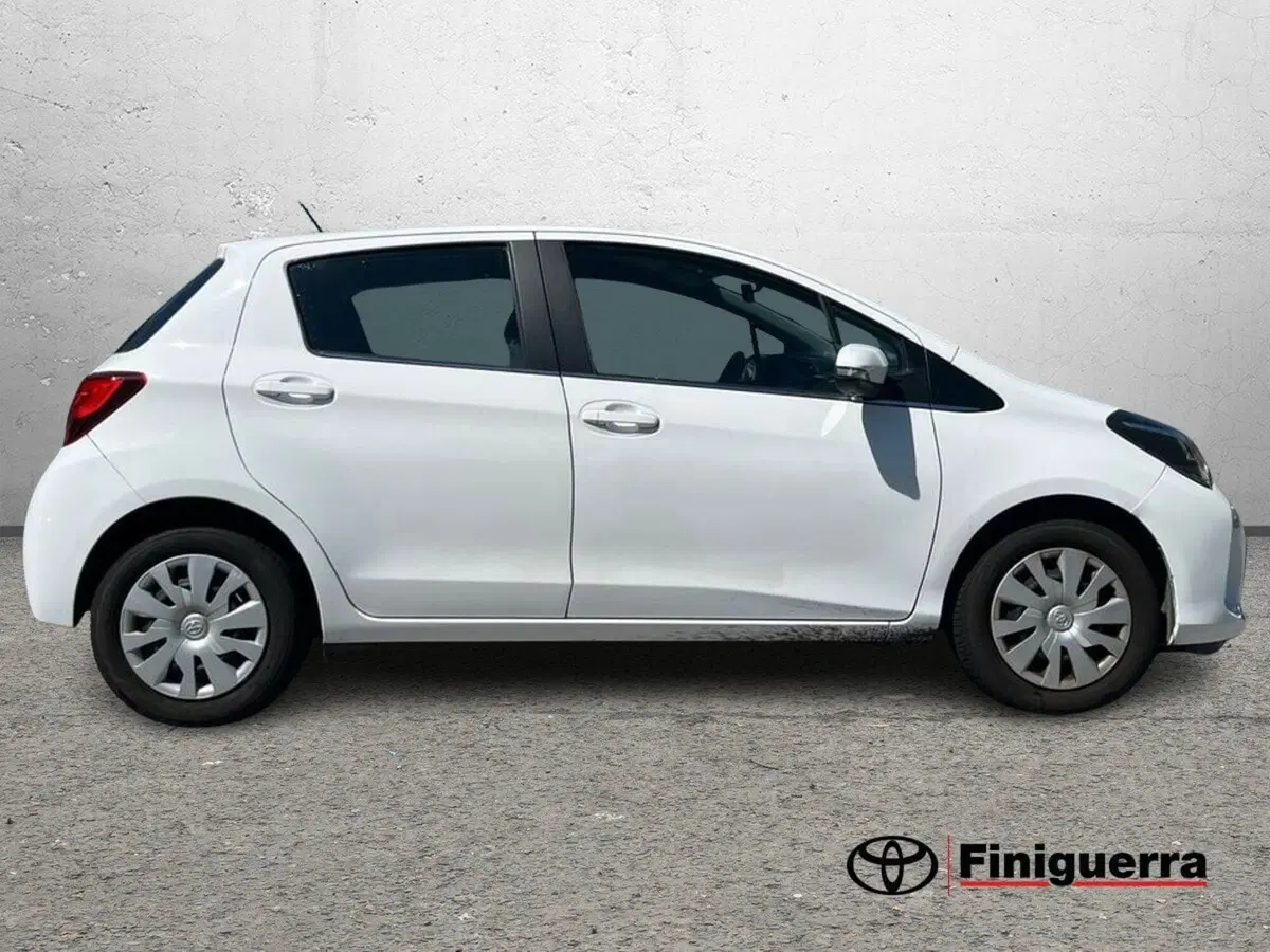 Toyota Yaris usata a Sondrio (5)