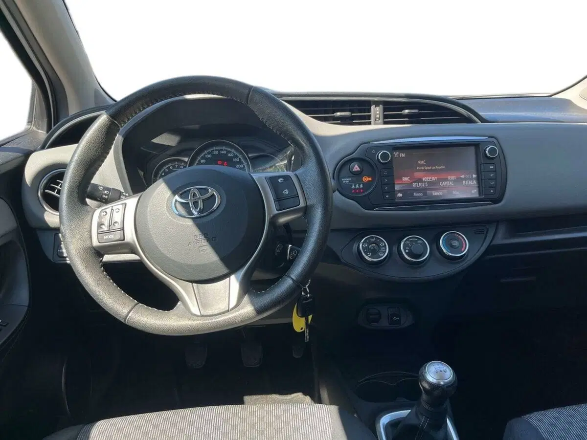 Toyota Yaris usata a Sondrio (8)
