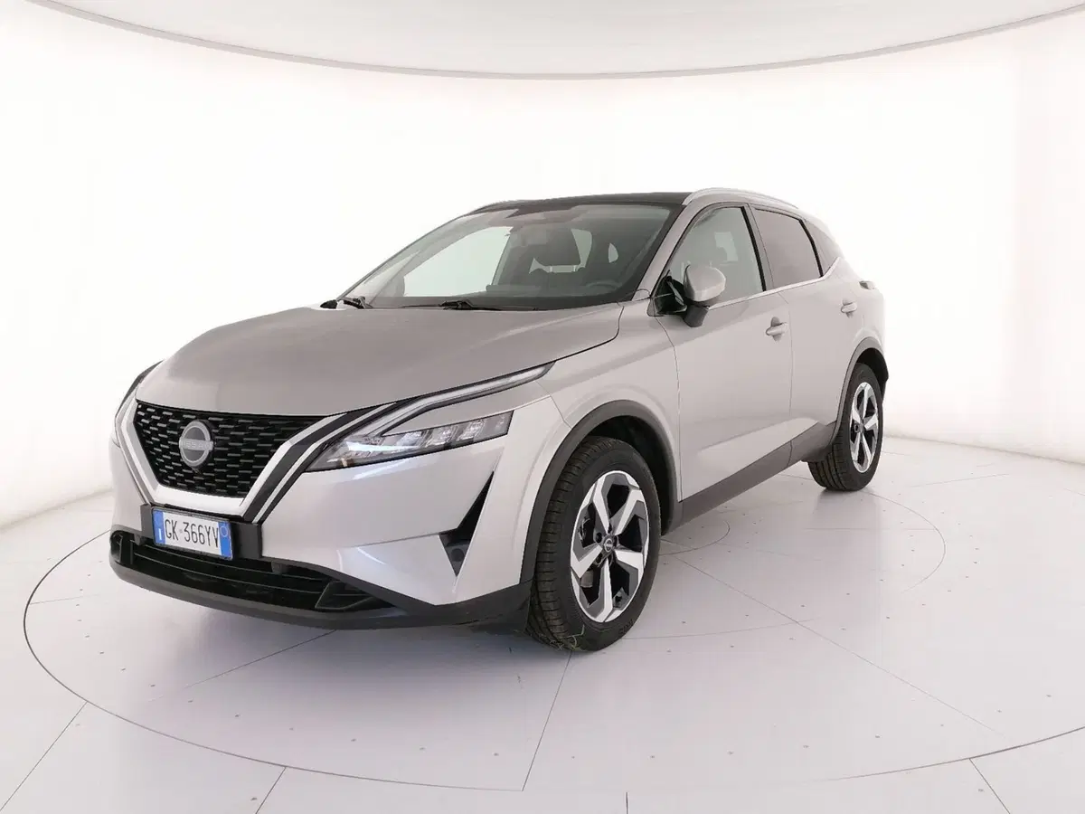 Nissan Qashqai usata a Roma