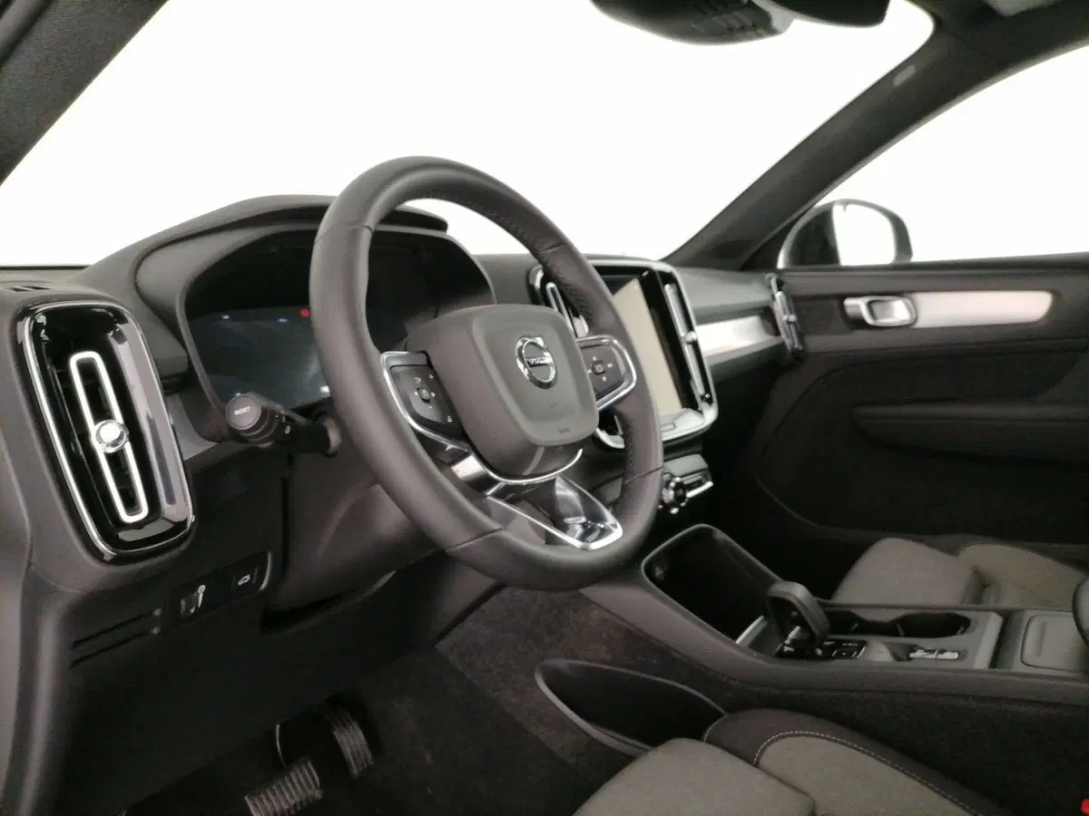 Volvo XC40 usata a Roma (12)