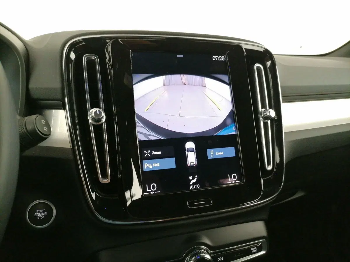 Volvo XC40 usata a Roma (17)