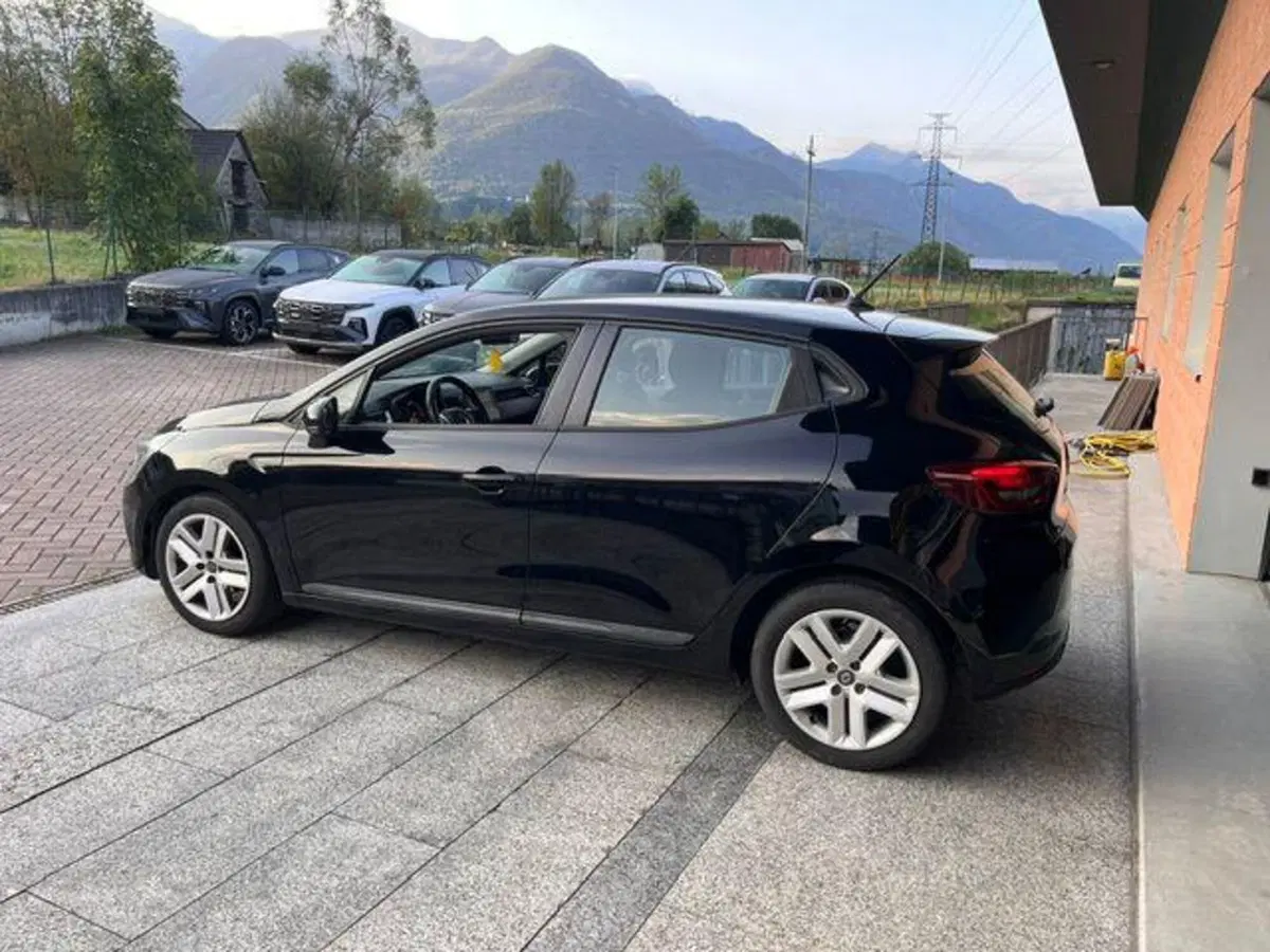 Renault Clio usata a Verbano Cusio Ossola (4)