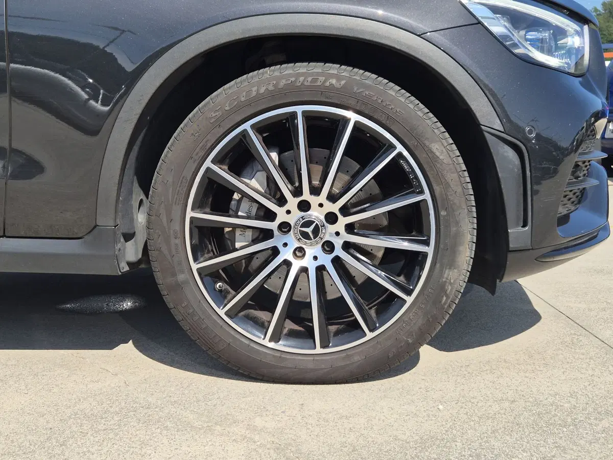 Mercedes-Benz GLC SUV usata  (13)