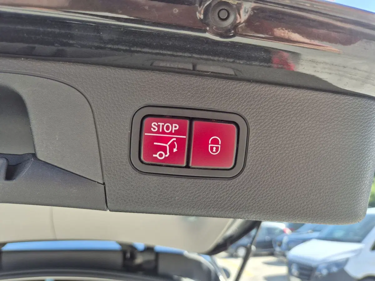 Mercedes-Benz GLC SUV usata  (16)