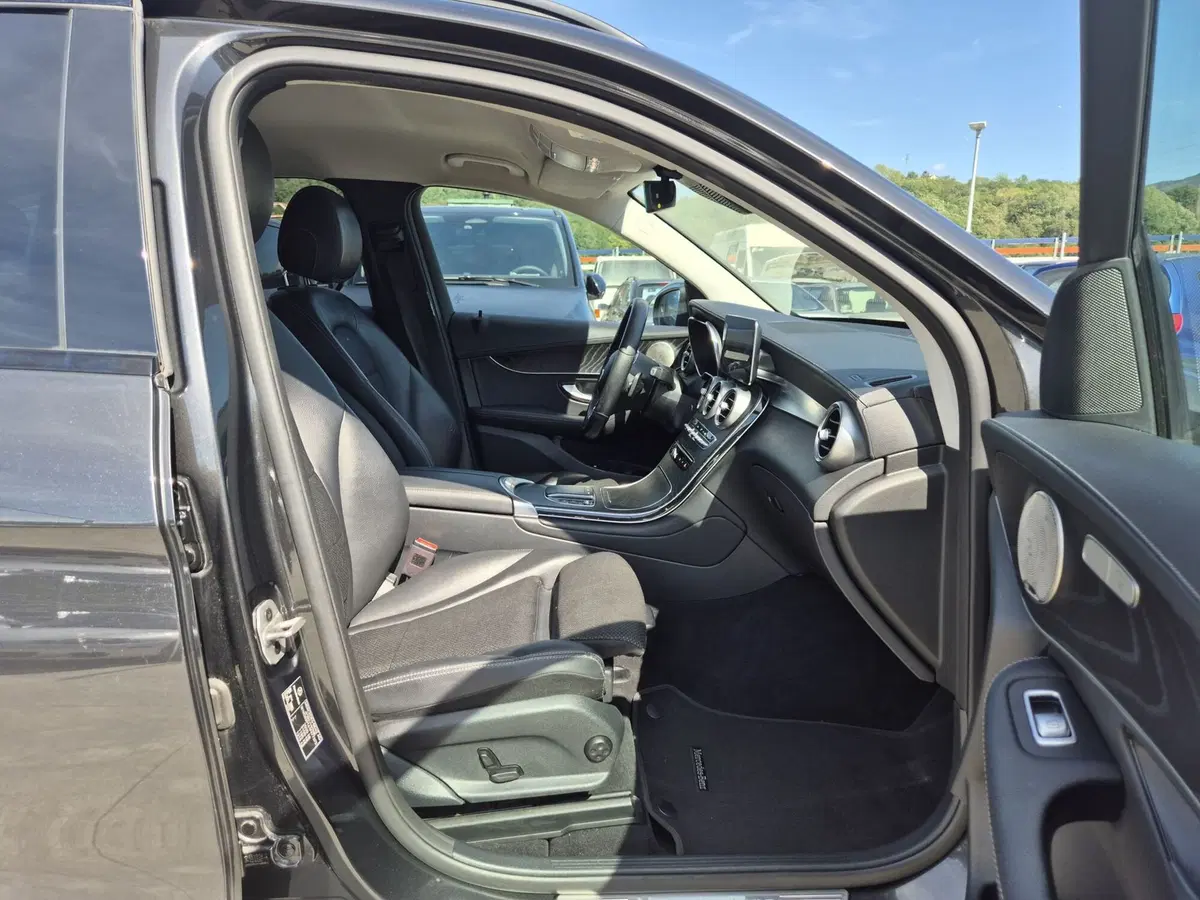 Mercedes-Benz GLC SUV usata  (9)