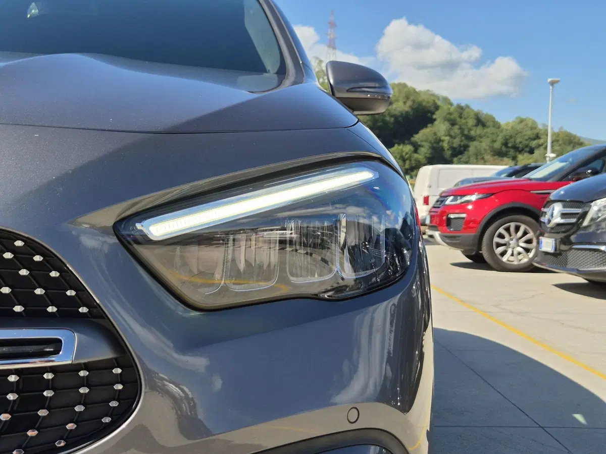 Mercedes-Benz GLA SUV usata  (17)