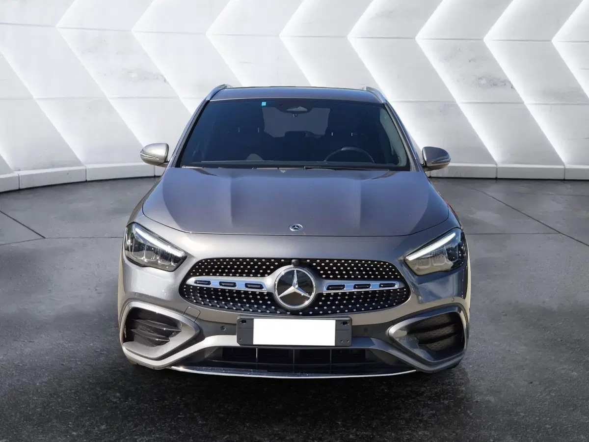 Mercedes-Benz GLA SUV usata  (2)