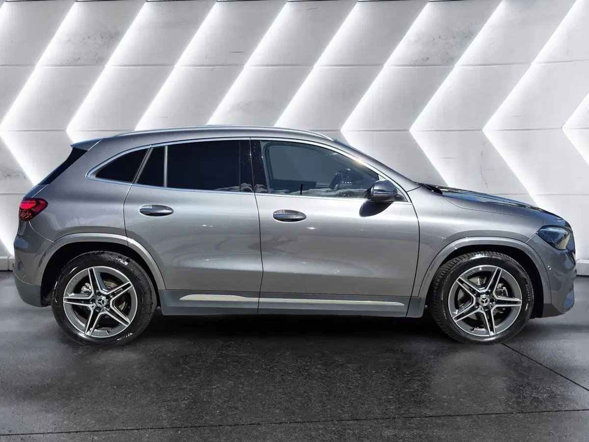 Mercedes-Benz GLA SUV usata  (5)