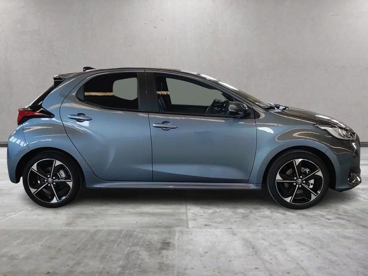 Toyota Yaris Cross nuova a Milano (4)
