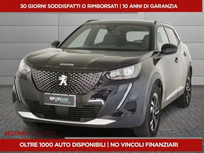 Peugeot 2008 1.2 turbo Allure 100cv del 2022 usata a Giulianova