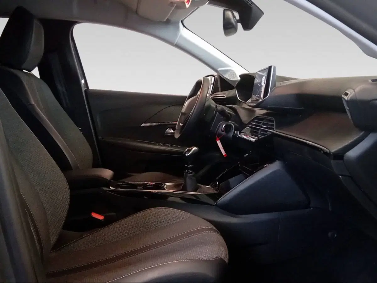 Peugeot 208 usata a Siena (13)