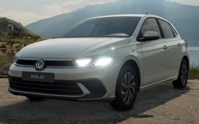 Volkswagen Polo 1.0 Young 80cv nuova a Bologna