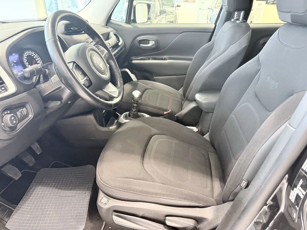 Jeep Renegade usata a Latina (11)